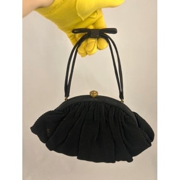 Garay Handbags - Garay 1950s Black Pleated Evening Bag Kiss Lock Frame Vintage Handbag